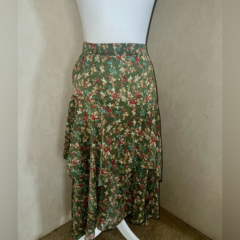 Multi colored layered skirt.